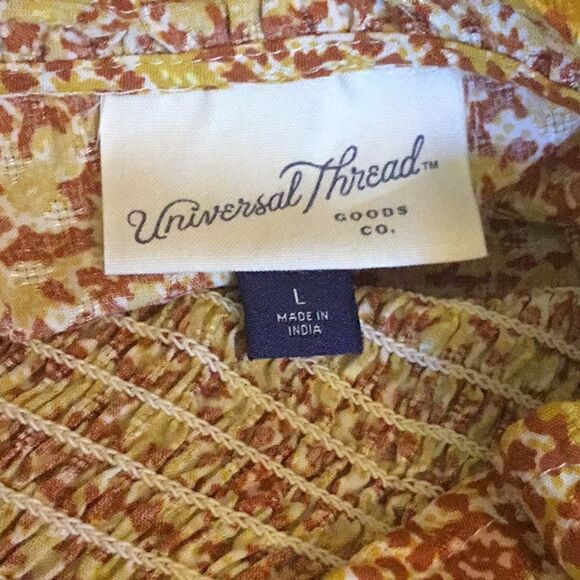 NWOT peasant style top in large by UNIVERSAL THREADS - Picture 11 of 12